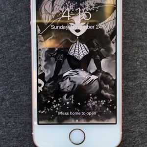 Rose gold iPhone SE